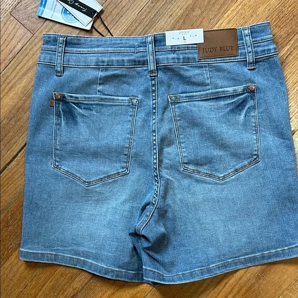Judy Blue Classic Blue Jean Shorts - Picture 2 of 2